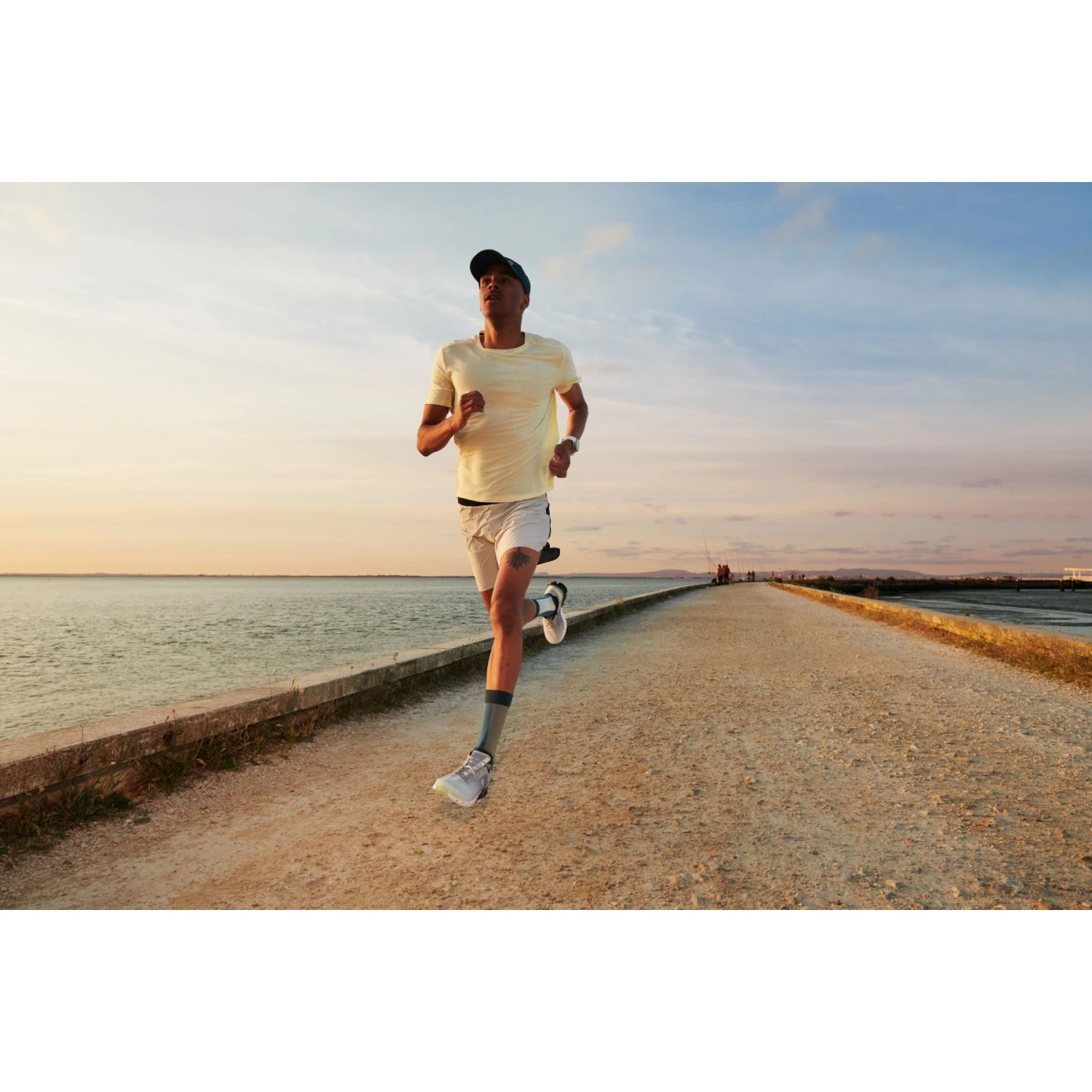 On Running On Cloudflow Running Shoe - Alloy & Magnet 10 On Running On Cloudflow Running Shoe - Alloy & Magnet - Image 8