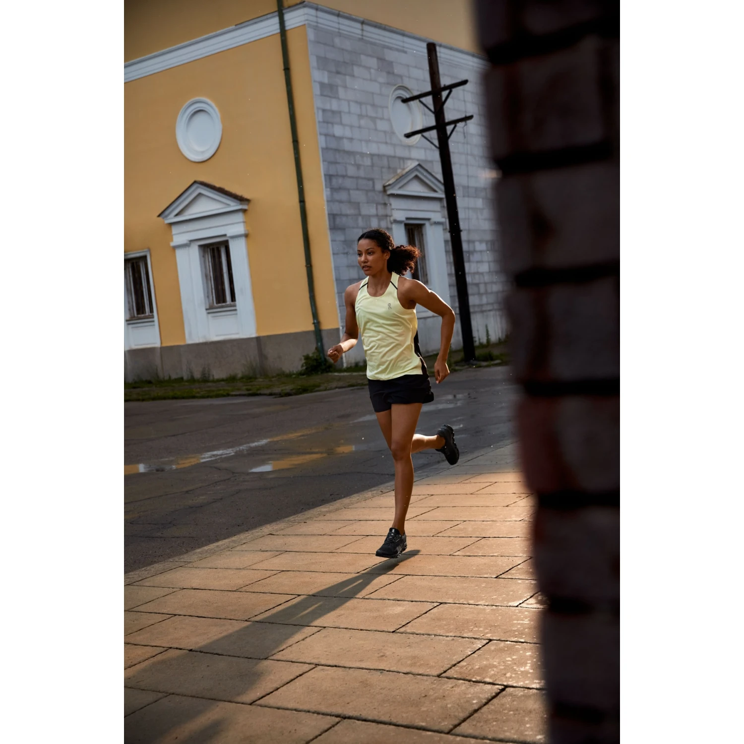 On Running On Cloudstratus Women Running Shoe - Black 11 On Running On Cloudstratus Women Running Shoe - Black - Image 9