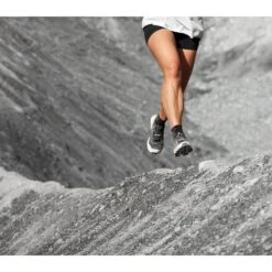 On Running On Cloudultra Women Trailrunning Shoe - Black & White -On Running Sales Store on cloudultra women running shoe black white 6 952563