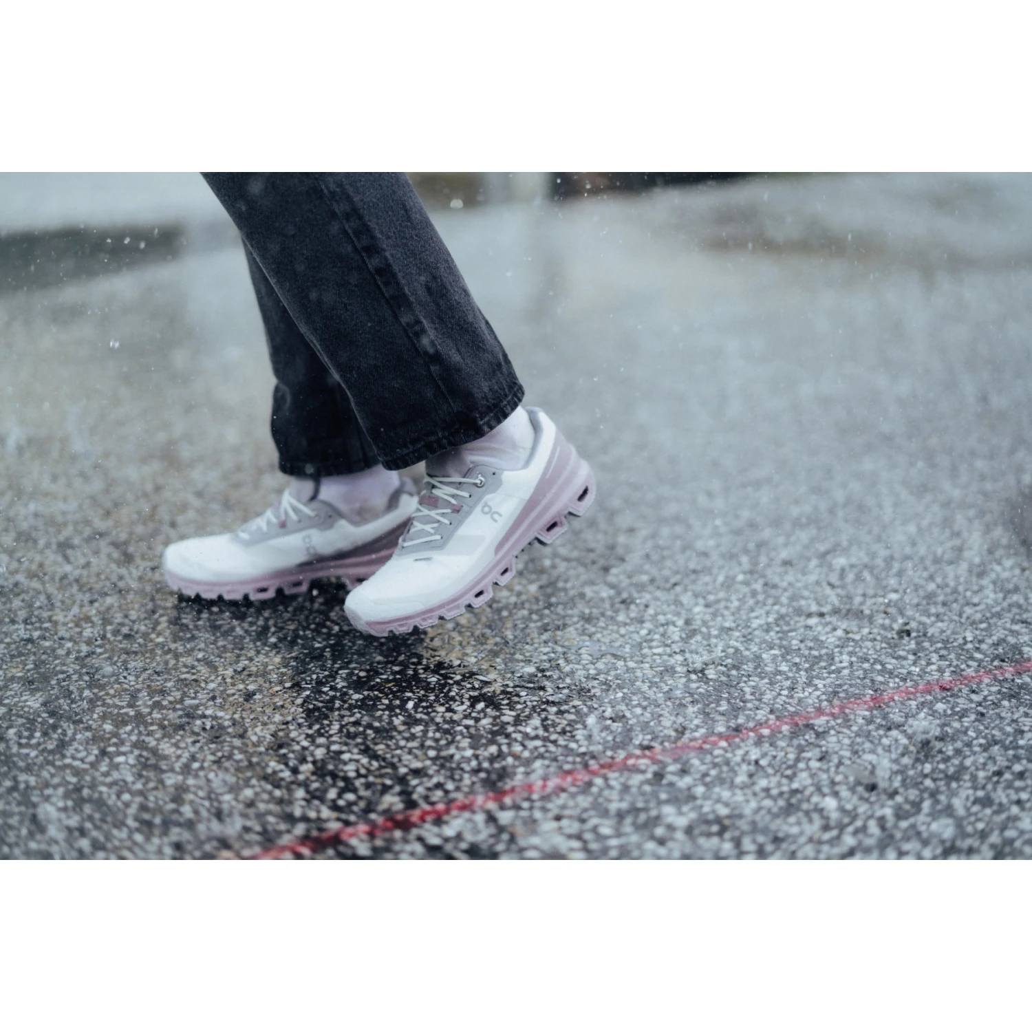 On Running On Cloudventure Waterproof Women Trailrunning Shoe - Ice & Heron 9 On Running On Cloudventure Waterproof Women Trailrunning Shoe - Ice & Heron - Image 7