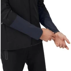 On Running On Insulator Jacket - Black & Navy -On Running Sales Store on insulator jacket black navy 10 949978