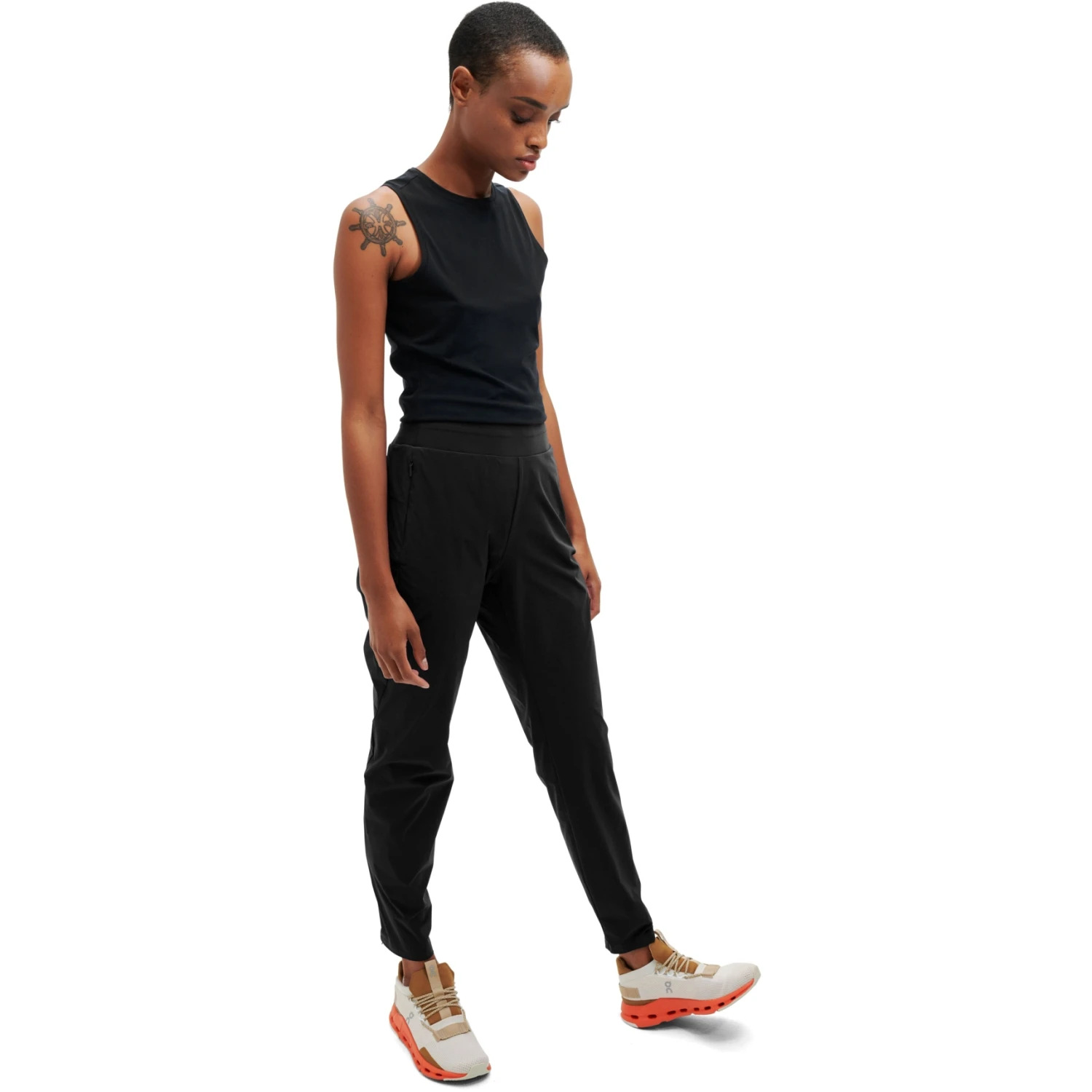 On Running On Lightweight Pants Women - Black 4 On Running On Lightweight Pants Women - Black - Image 2