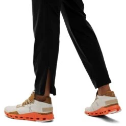 On Running On Lightweight Pants Women - Black 14 On Running On Lightweight Pants Women - Black -On Running Sales Store on lightweight pants women black 7 1151383