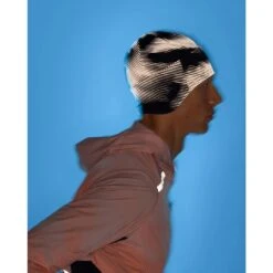 On Running On Lumos Beanie - Black 9 On Running On Lumos Beanie - Black -On Running Sales Store on lumos beanie black 3 1554989