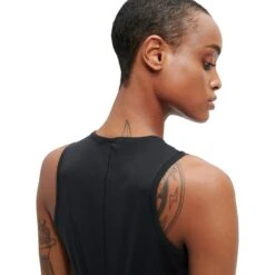 On Running On Movement Tank Women Running Shirt - Black 11 On Running On Movement Tank Women Running Shirt - Black -On Running Sales Store on movement tank women running shirt black 5 1152249