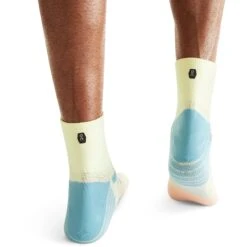 On Running On Performance Mid Sock Men - Hay & Rose 9 On Running On Performance Mid Sock Men - Hay & Rose -On Running Sales Store on performance mid sock men hay rose 3 1531790