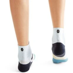 On Running On Performance Mid Sock Women - Hall & Wash -On Running Sales Store on performance mid sock women hall wash 13 1531757
