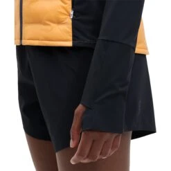 On Running On Climate Jacket Women - Mango & Black 17 On Running On Climate Jacket Women - Mango & Black -On Running Sales Store on running climate jacket women mango black 7 1279404