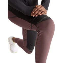 On Running Pants Women - Grape & Black 13 On Running Pants Women - Grape & Black -On Running Sales Store on running pants women grape black 6 1568912