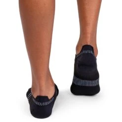 On Running On Ultralight Low Sock Women - Black & White 10 On Running On Ultralight Low Sock Women - Black & White -On Running Sales Store on running ultralight low sock women black white 3 1264019