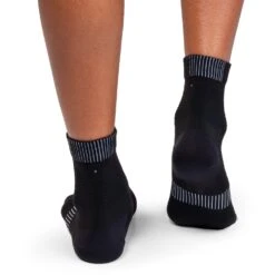 On Running On Ultralight Mid Sock Women - Black & White 10 On Running On Ultralight Mid Sock Women - Black & White -On Running Sales Store on running ultralight mid sock women black white 3 1264060
