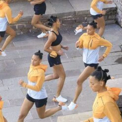 On Running On 5 Inch Running Shorts Women - Black -On Running Sales Store on running weather jacket women mango hail 2 1278889