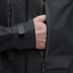 On Running On Storm Jacket - Black 16 On Running On Storm Jacket - Black -On Running Sales Store on storm jacket black 7 1301001