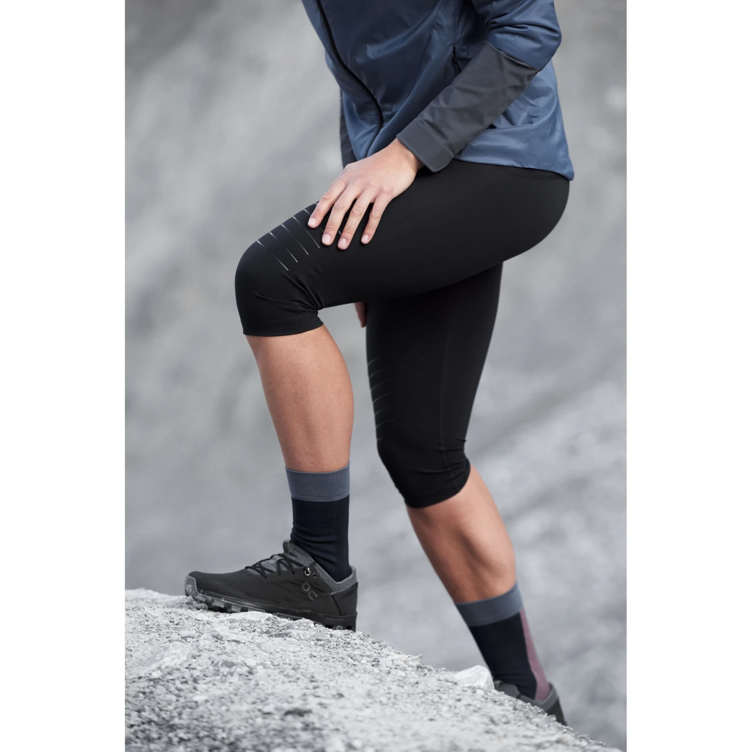On Running On Trail Tights Women - Black 7 On Running On Trail Tights Women - Black - Image 5