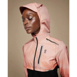 On Running On Weather Jacket Lumos Women - Woodrose & Black -On Running Sales Store on weather lumos laufjacke damen woodrose 4 1558289